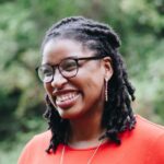 smiling woman at daytime